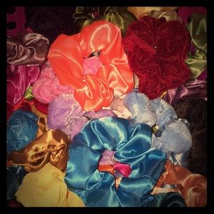 SCRUNCHIES :)) ~ read description 🚨